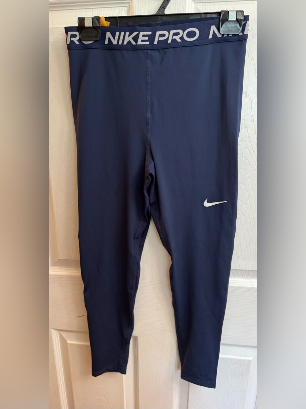 Nike Women’s Pro 365 7/8-Length Tights Medium